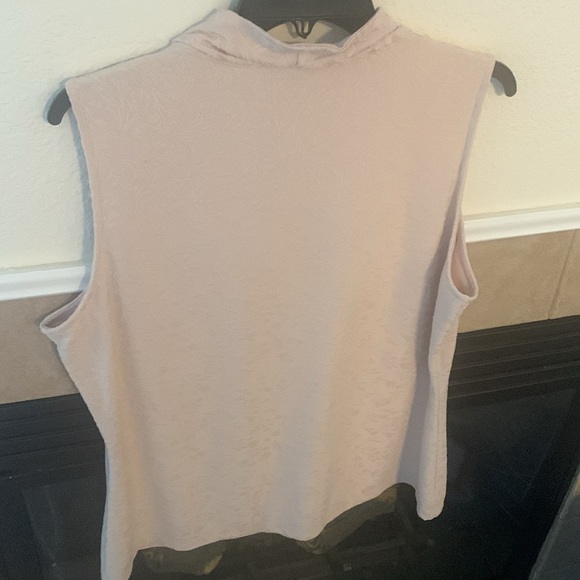 Calvin Klein rose colored top - Picture 2 of 8